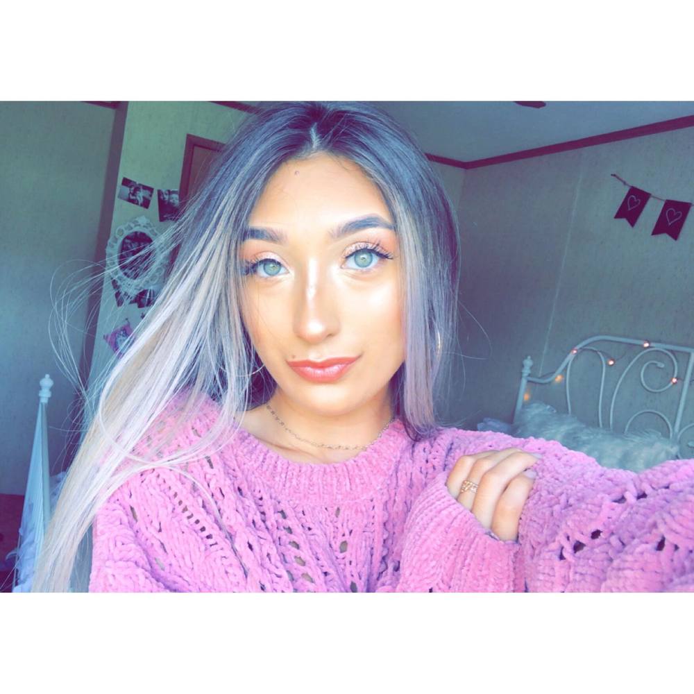 Meet your Posher, Mikala